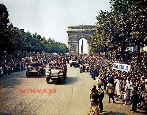 No 18 Crowds of French patriots line the Champs Elysees