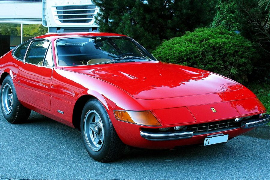 1971_Ferrari_GTB4_Daytona 3